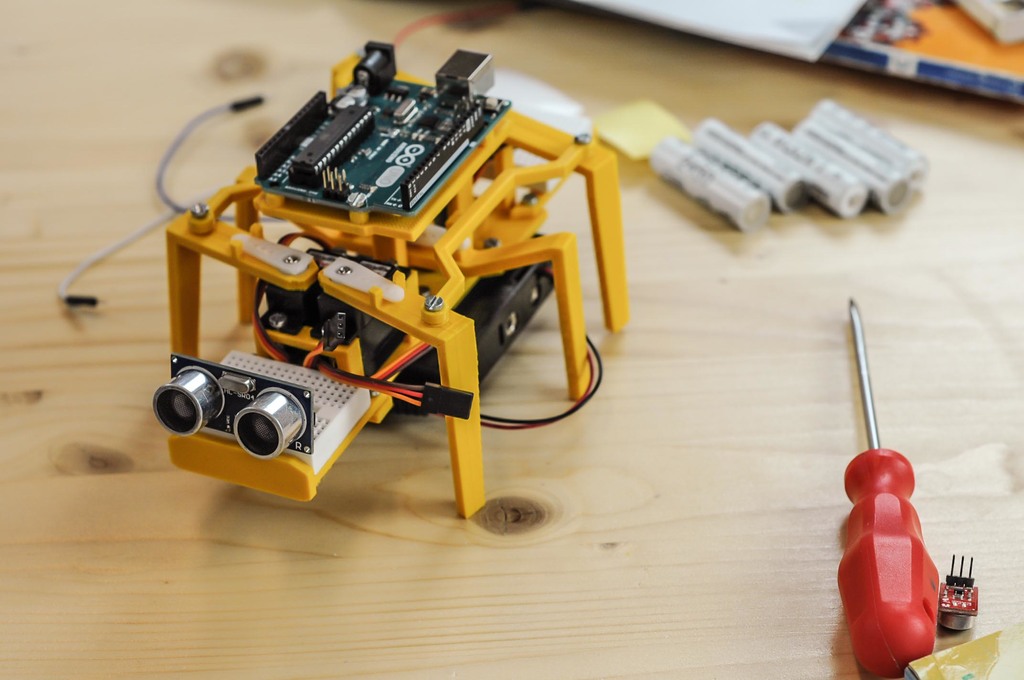 EDUino DIY hexapod arduino robot