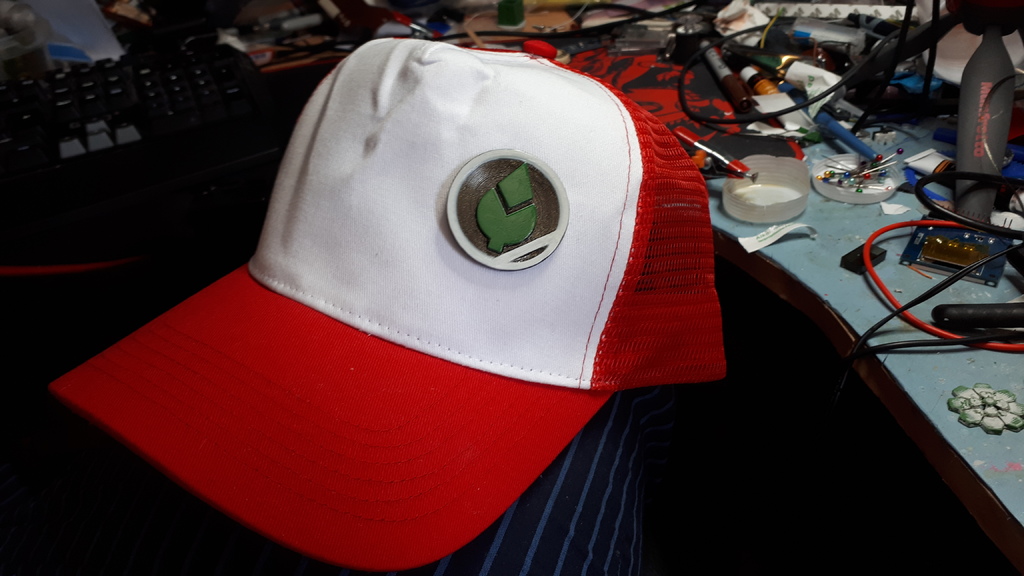Pokemon Trainer Red 's Hat Emblem