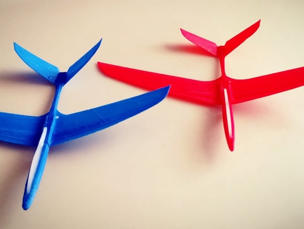 Sabre Next Generation hand / rubber band launched glider
