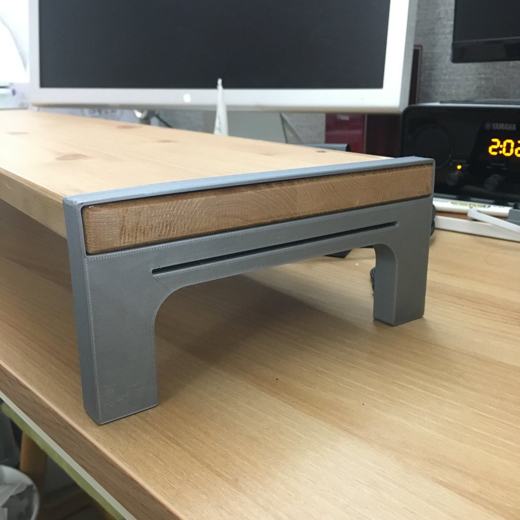 Monitor stand (Using IKEA shelf)