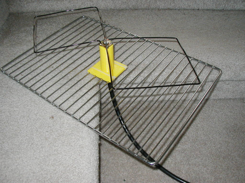 biquad UHF antenna