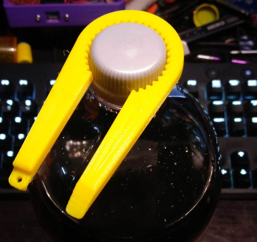 Simple Screw Top Bottle Opener! *With Keyring Mount and Pop Can Tab*