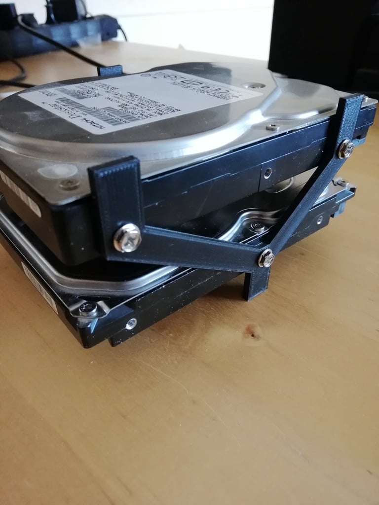 3.5" HDD triangle rack mount stand