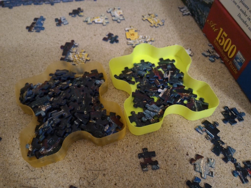 Puzzle pieces tray