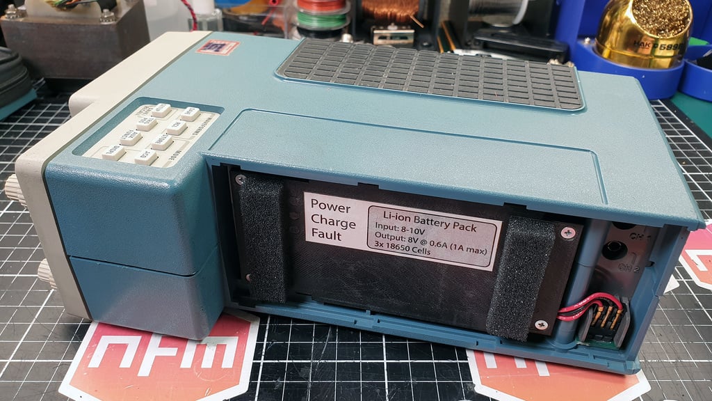 Tektronix 222 / 224 Lithium Battery Case