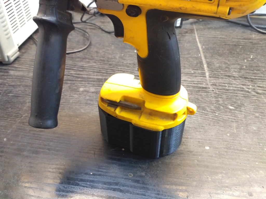 battery box/case 4s2p with bms for dewalt