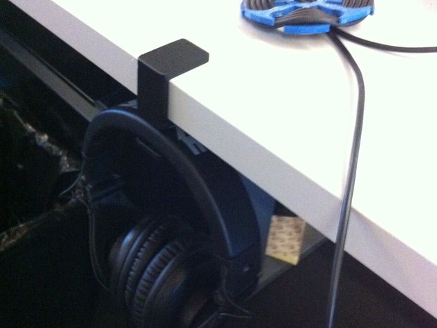 My Customized Parametric Desk Hook [30mm deep desk]