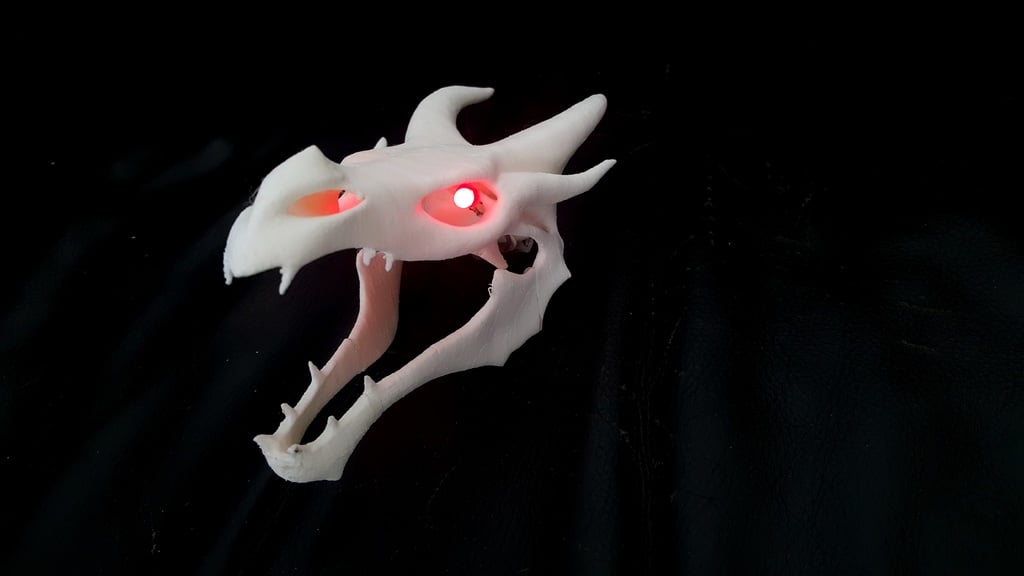Battery case for back of Skyrim Dragon skull