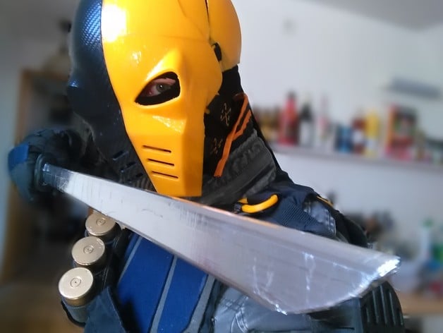 Deathstroke's mask + cosplay parts