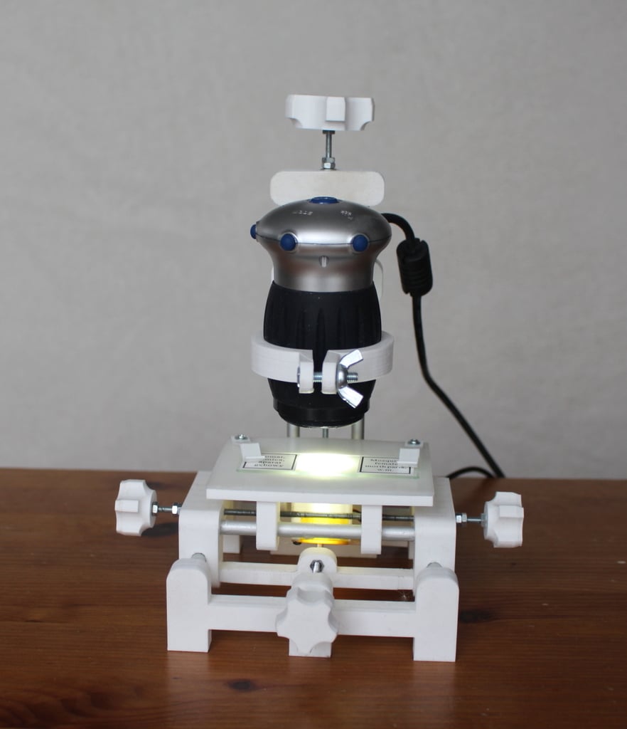 USB microscope stand with x-y base and built-in backlight