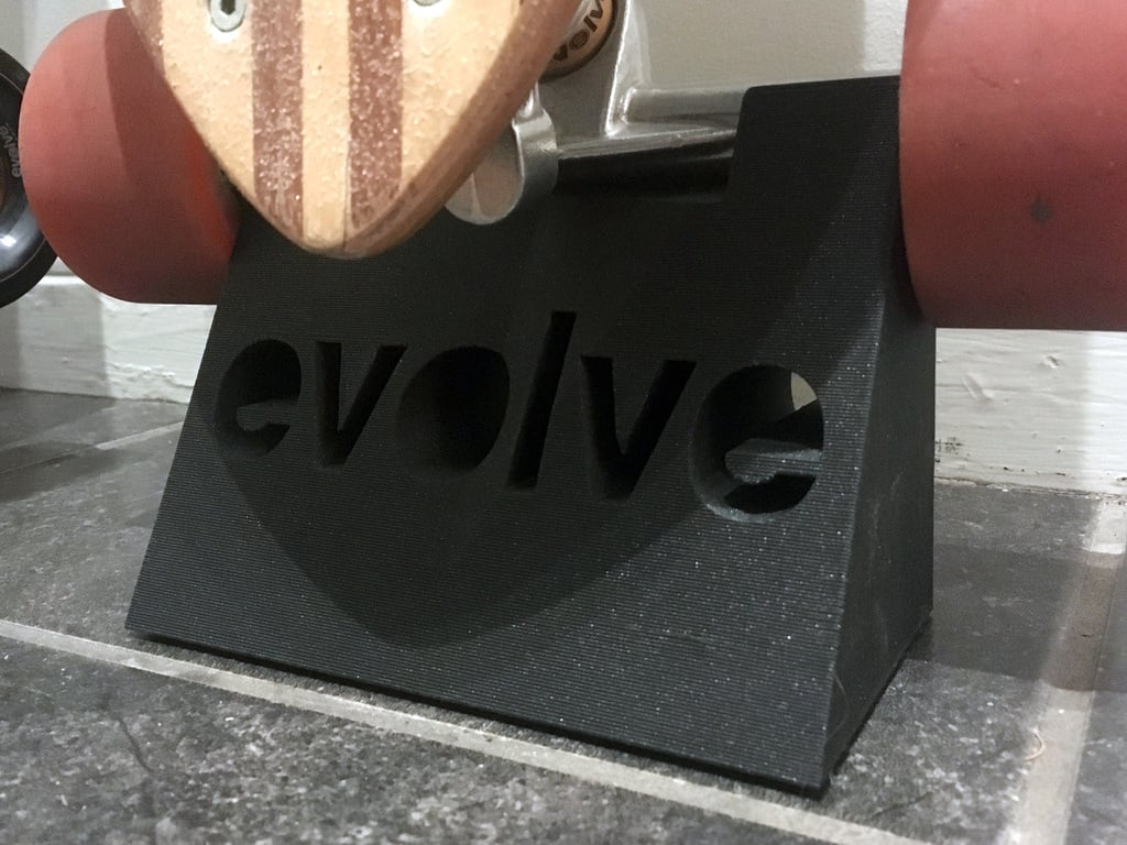 Evolve Skateboard Upright Stand for Bustin Pintail