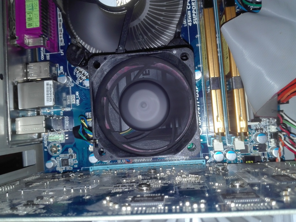 Gigabyte-GA-P41T-D3P chipset fan cooler support