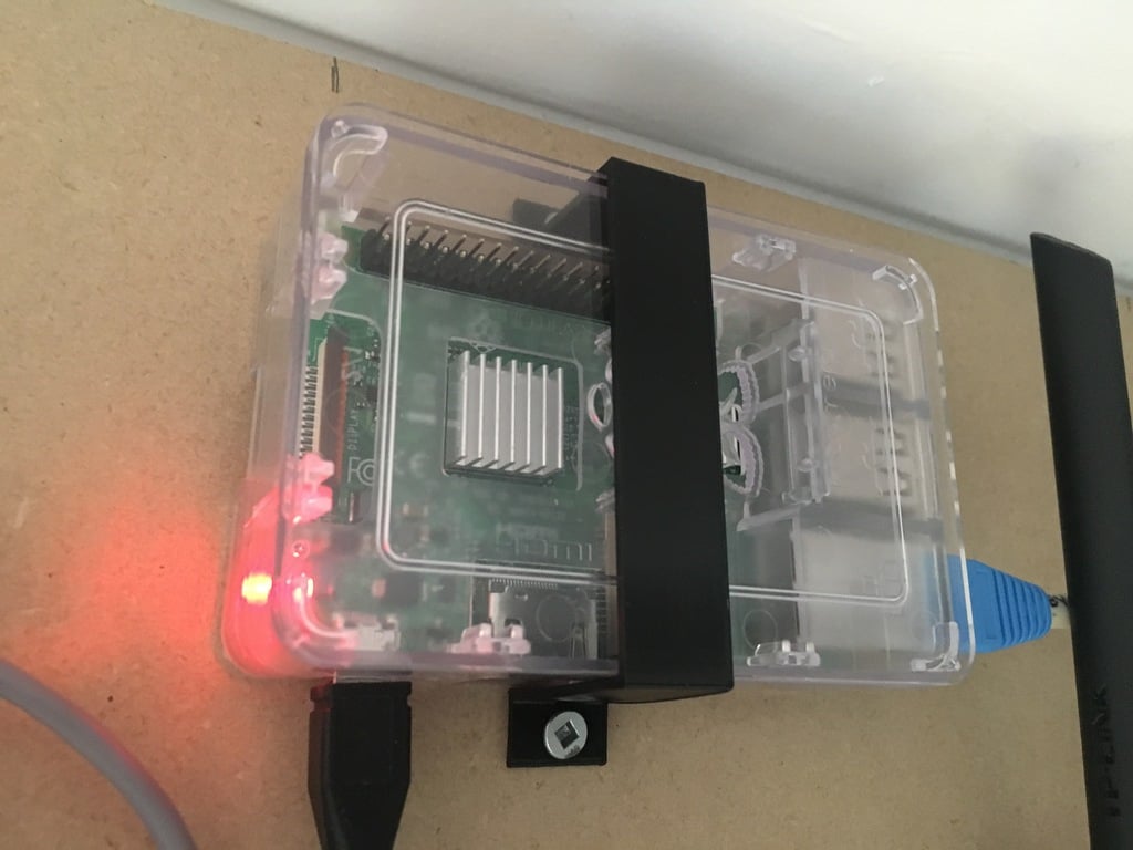 Raspberry Pi 3 Canakit Case mount / holder