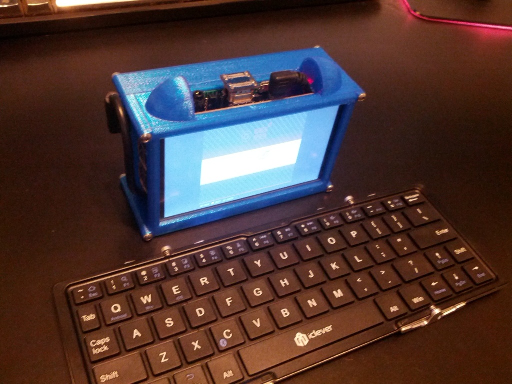 Raspberry PI 3 case with LCD & Battery