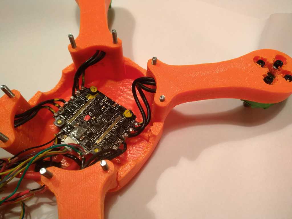 Durable freestyle 3d printable quadcopter frame