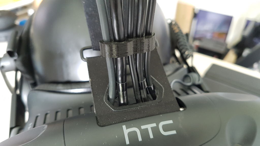 HTC VIVE - TPCAST CABLE CLIP FRONT