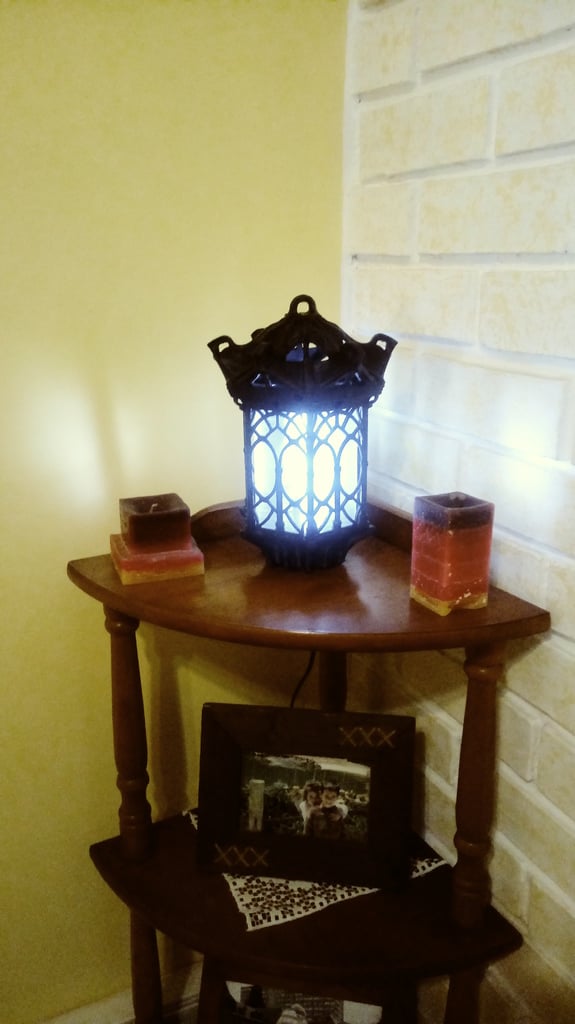 GOTHIC LANTERN WITH LED LIGHT AND CHAIN