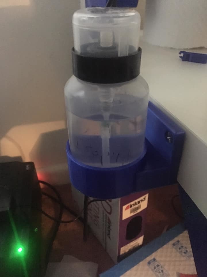 Alcohol bottle holder