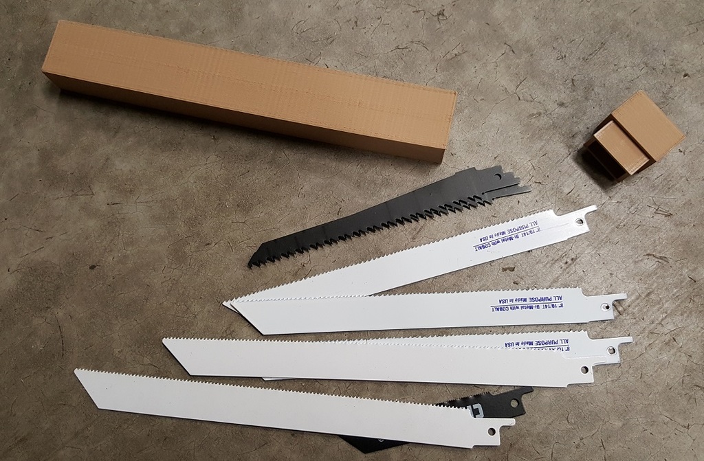 Reciprocating saw (Sawzall) blade case