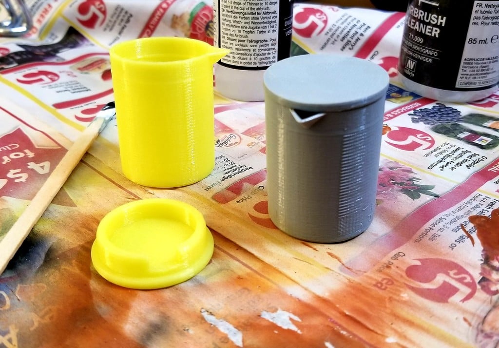 Airbrush Paint Mix Cup with Lid