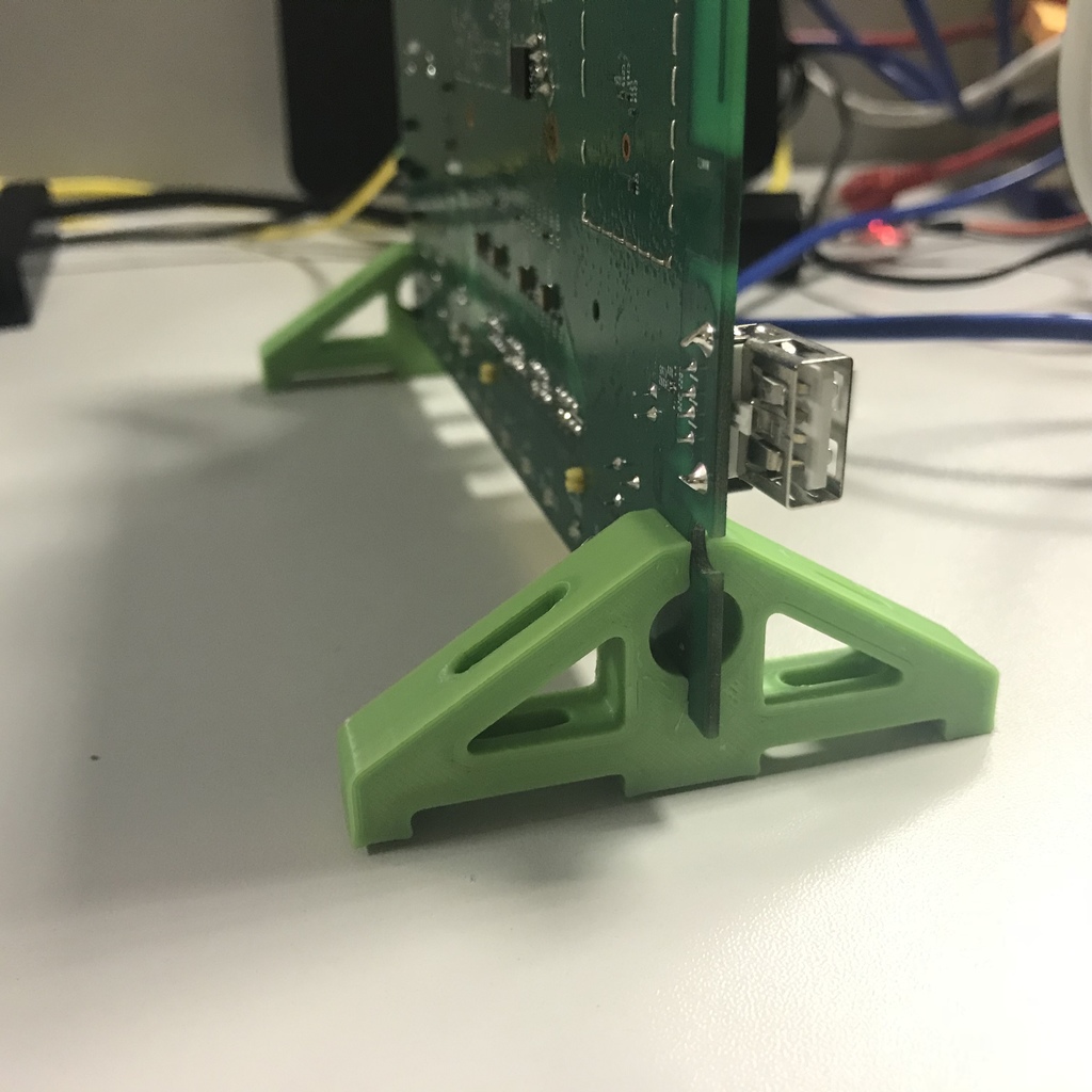 A Simple PCB Holder