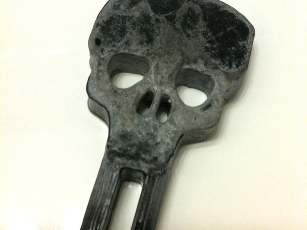 skull tube key