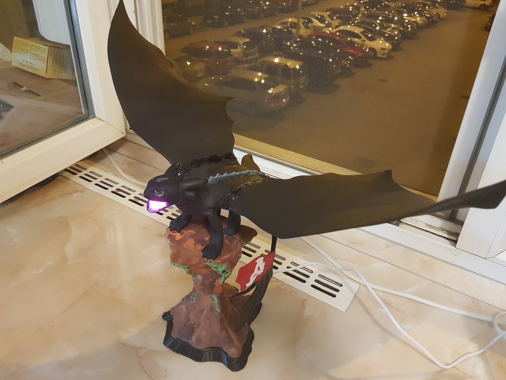 Toothless HTTYD with led light