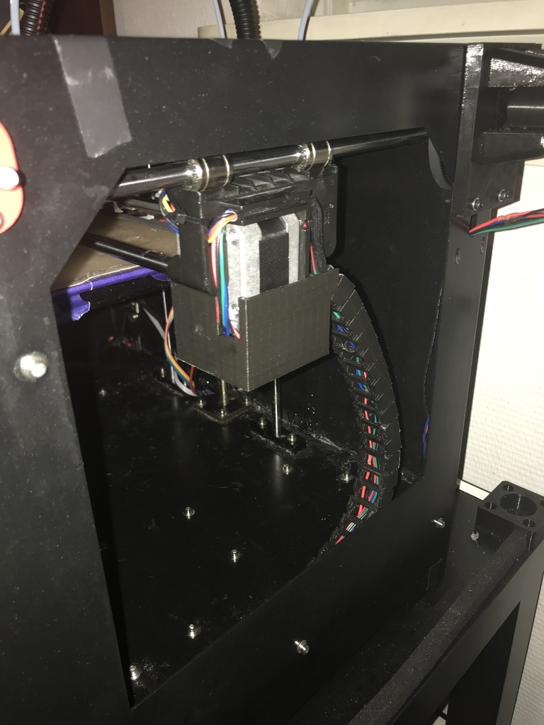 Stepper cooling and chain mount for X-axis cable chain
