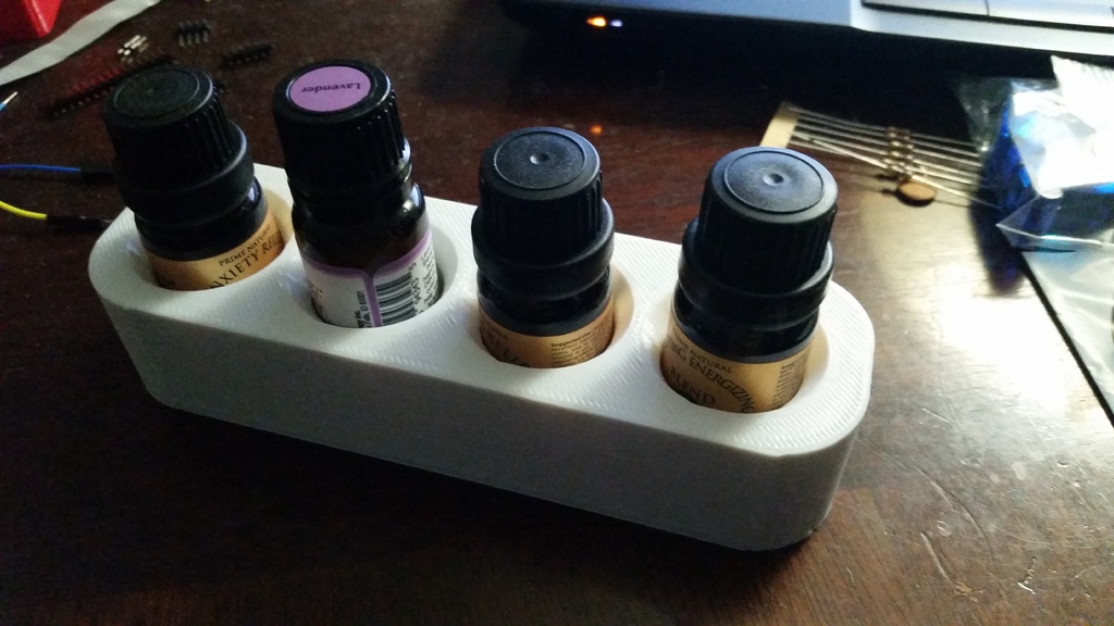 Essential Oil Stand (4 bottles)