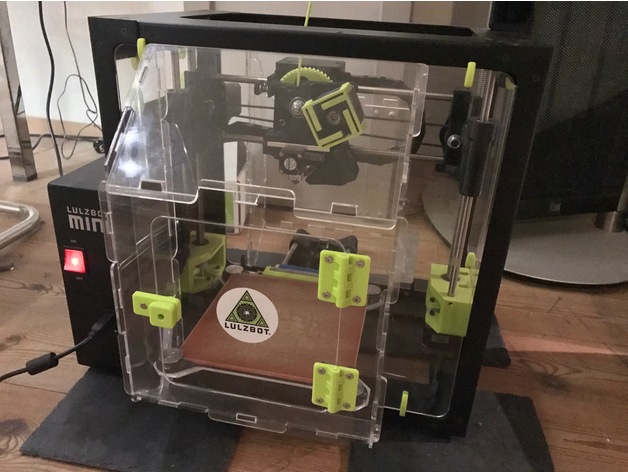 Magnetic latch for Lulzbot Mini enclosure (DrazzticAction/Tabsynth)