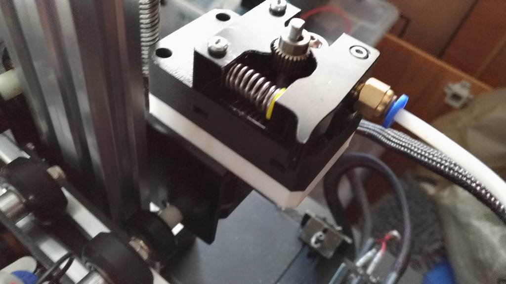 Gearbox for standard bowden extruder