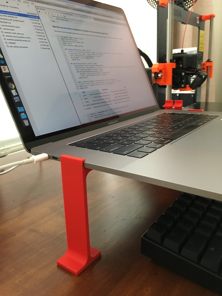 Macbook Pro Minimal Stand