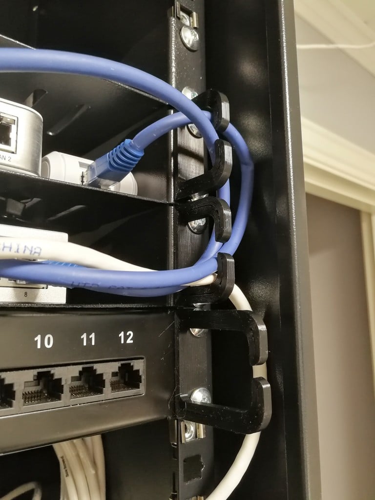 10" rack cable guide