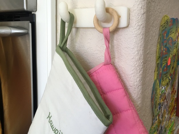 A simple towel hanger