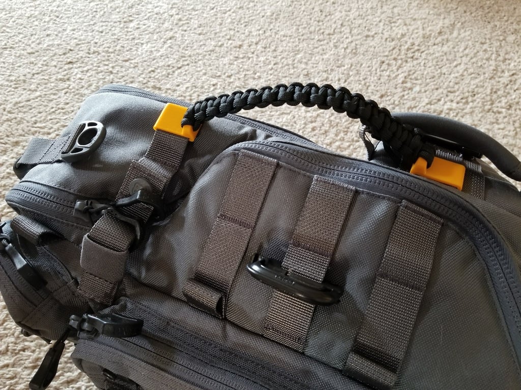 Paracord handle  on Molle straps Clip