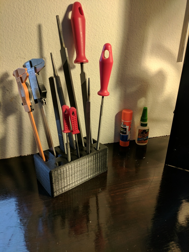 Desktop tools organizer