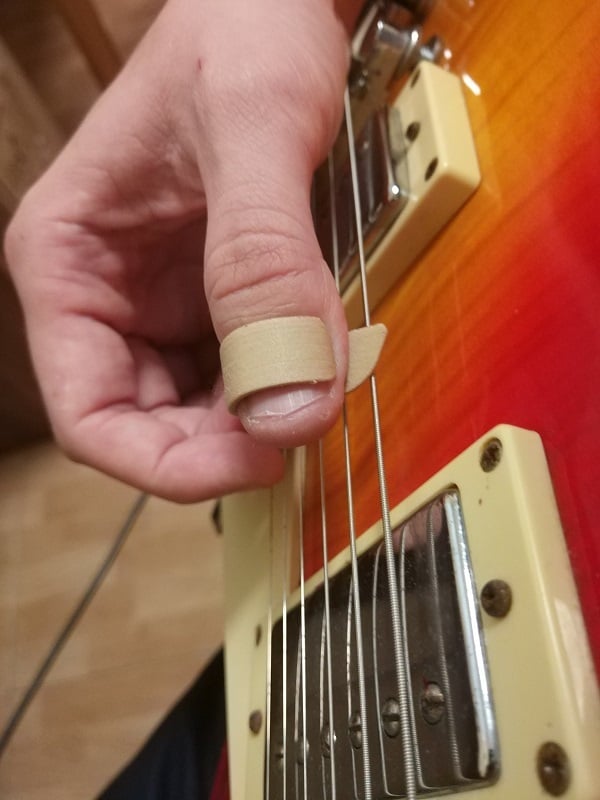 Guitar thumb pick