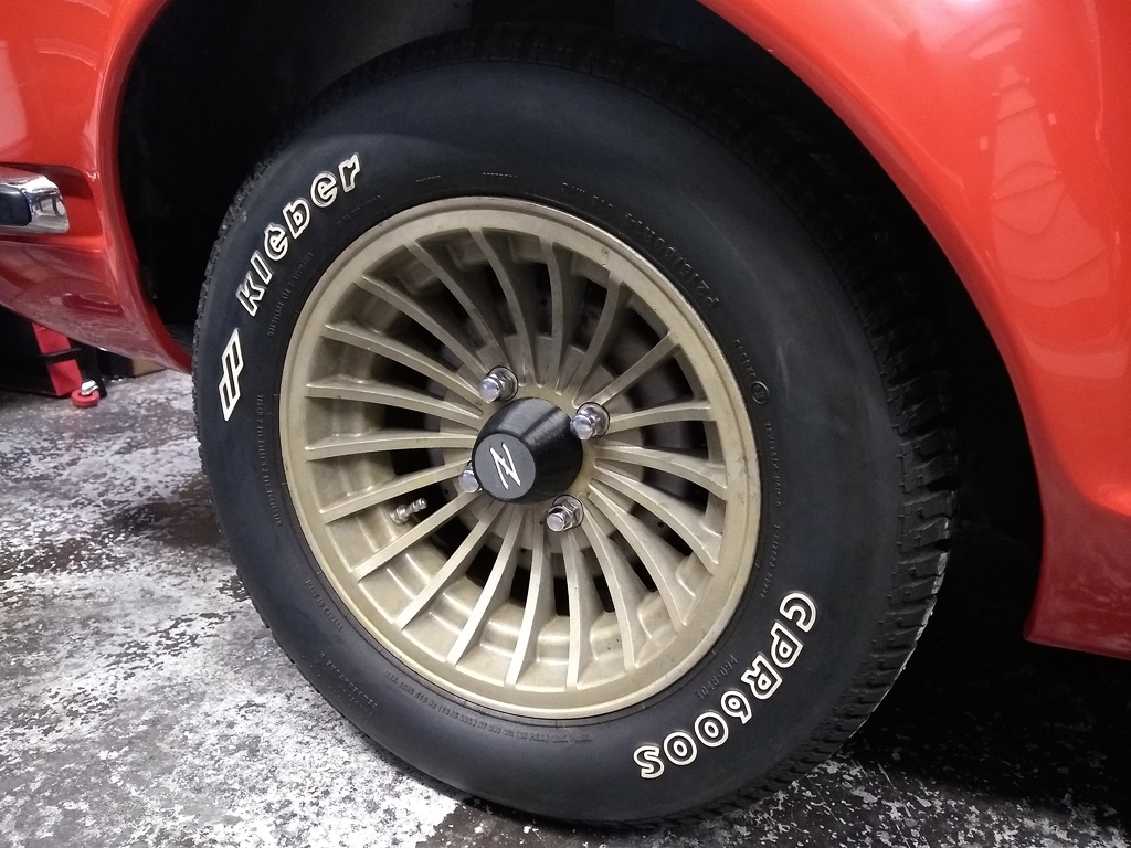 Datsun 240z Wheel caps and Logo