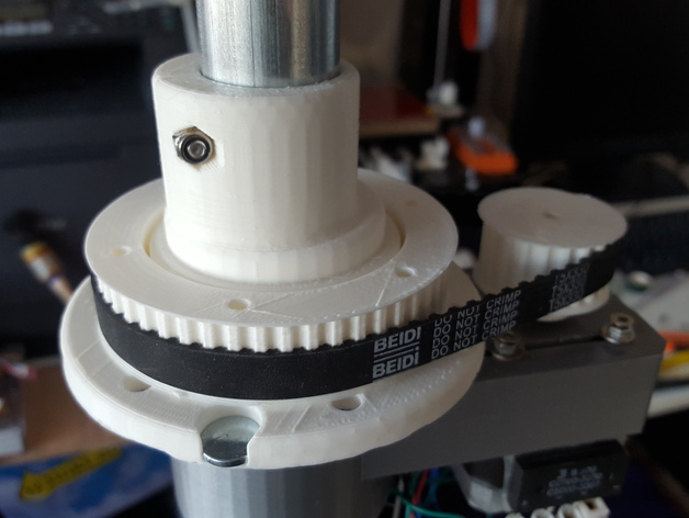 OpenSCAD Parametric Pulleys with mount holes derivative from 16627