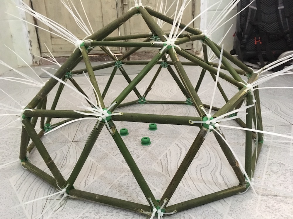 Geodesic dome nodes for small and large domes