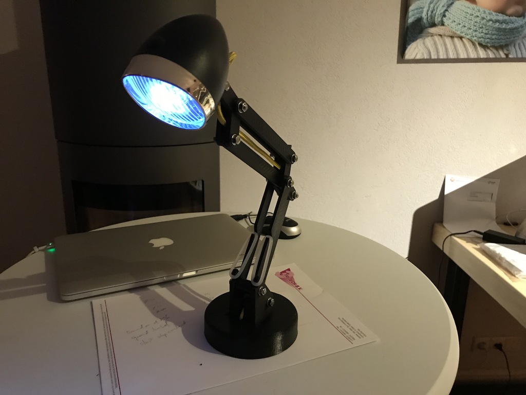 Desk lamp with a bicycle head light