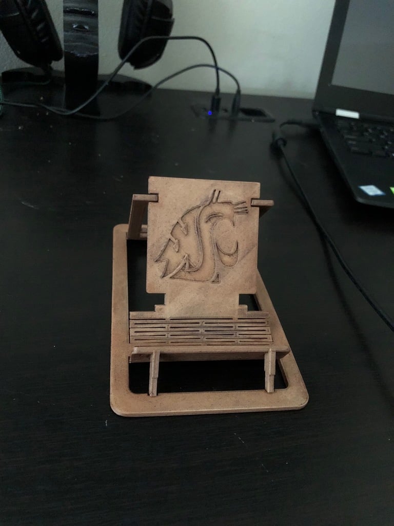 Living-Hinge Phone Stand for 3D-Printing