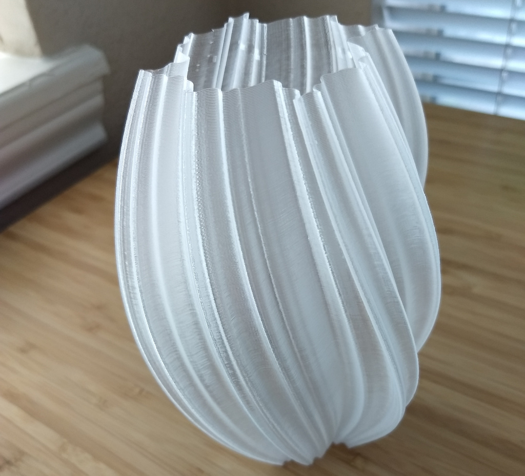 Mandelbrot Twist Vase