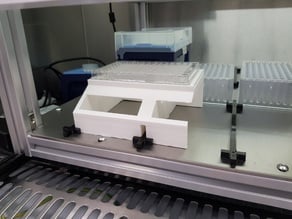 Holder to transpose/rotate microplate (for OpenTrons)