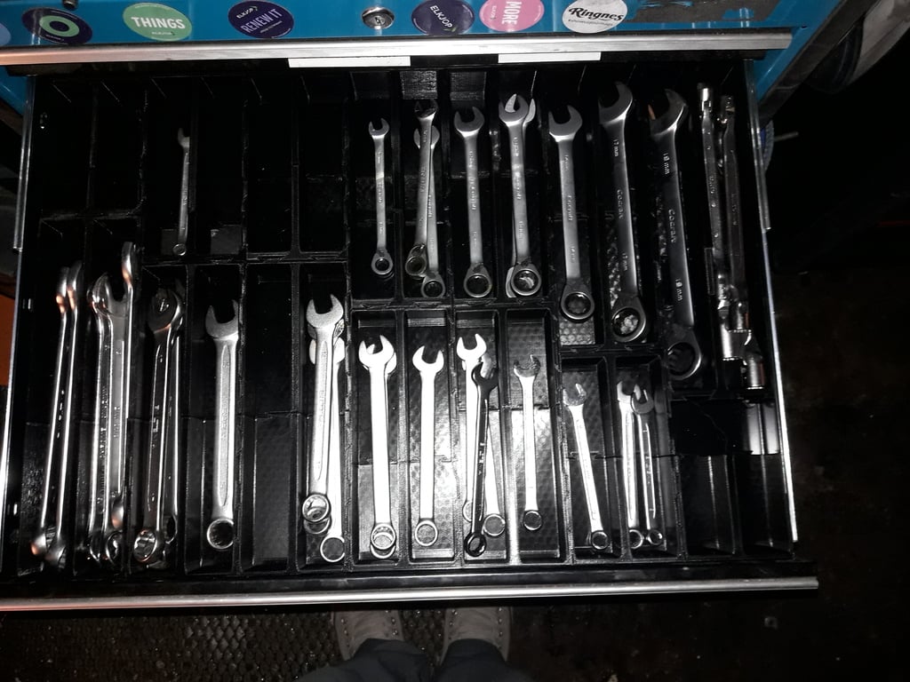 Wrench divider toolbox inlay