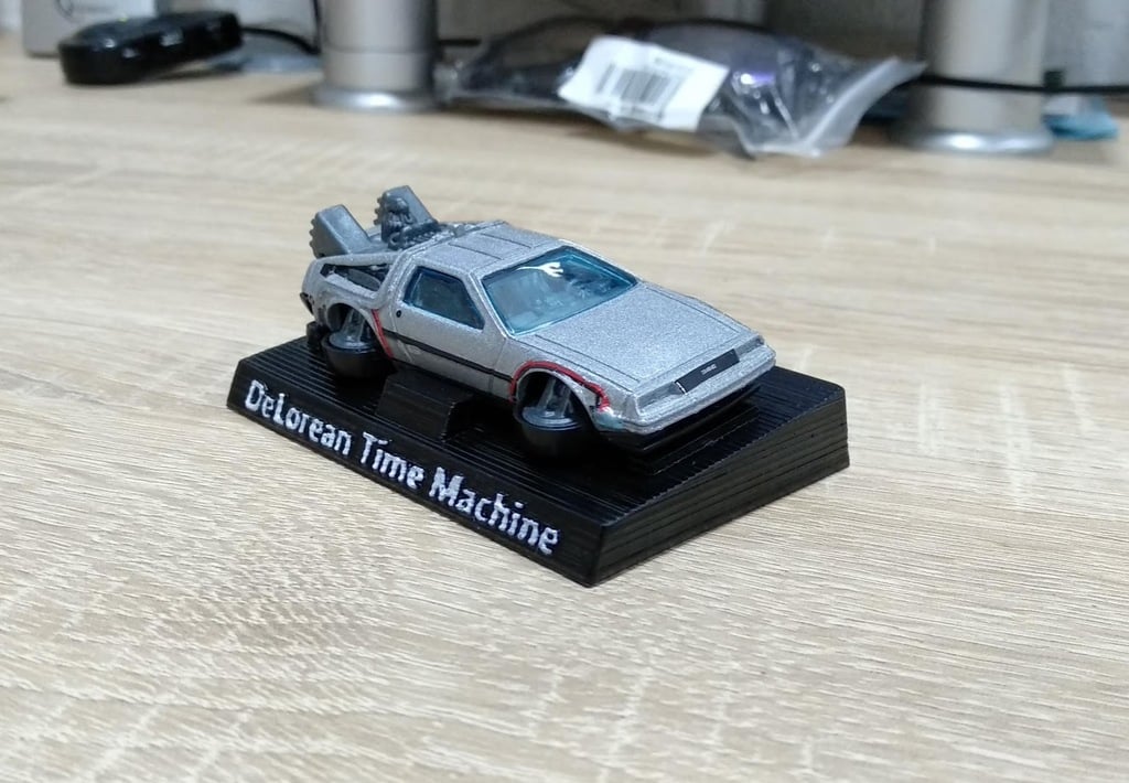 BACK TO THE FUTURE_DeLorean_Time Machine_Stand-Holder_Hot-Wheels