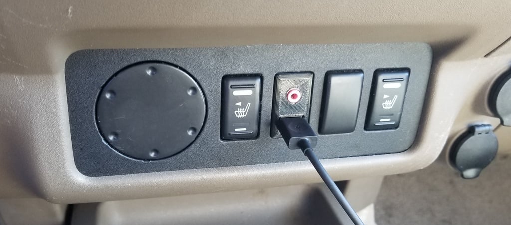 Nissan Switch USB AUX