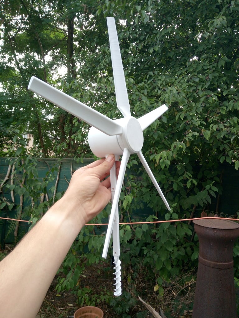 Wind Turbine / Water Pump
