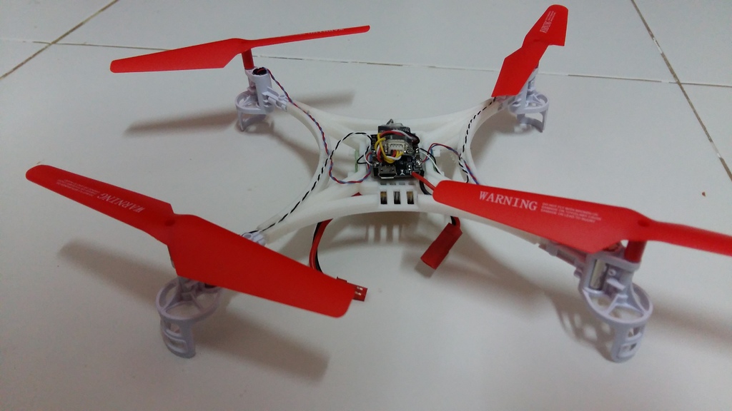 Very light weight drone syma X5 V2