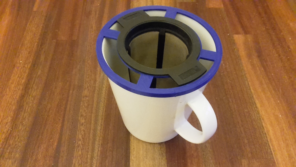 Tea strainer adapter for a large cup